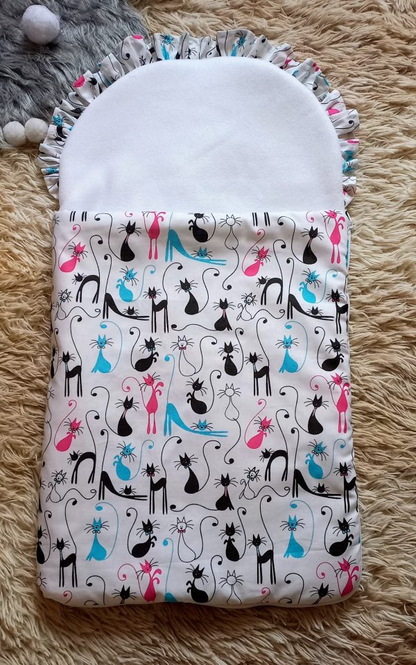 FUSAK DO POSTÝLKY kočky