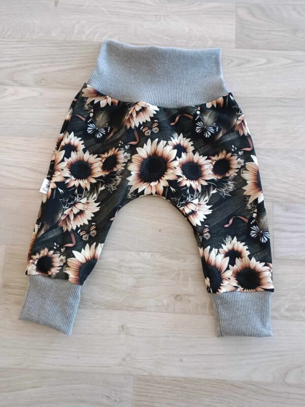 Tepláky s kulatým sedem Slunečnice